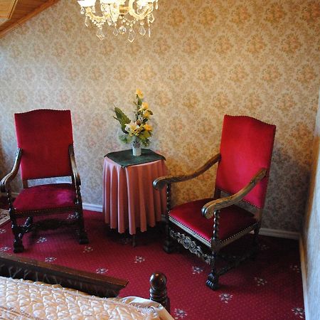 Hotel Villa Antonius Наантали Екстериор снимка