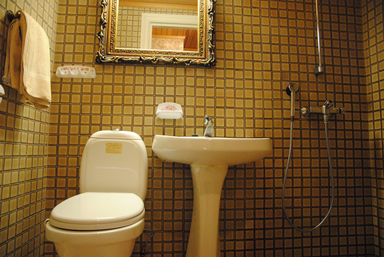 Hotel Villa Antonius Наантали Екстериор снимка