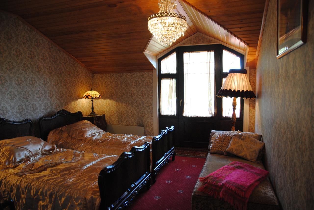 Hotel Villa Antonius Наантали Екстериор снимка