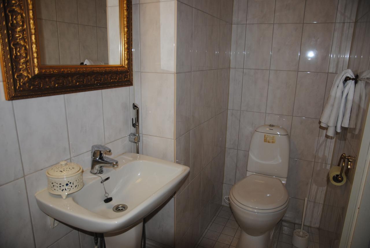 Hotel Villa Antonius Наантали Екстериор снимка
