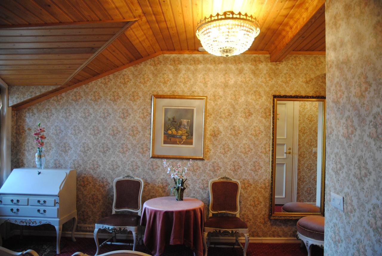 Hotel Villa Antonius Наантали Екстериор снимка