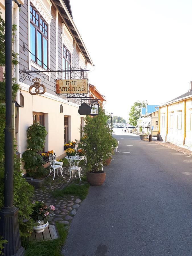 Hotel Villa Antonius Наантали Екстериор снимка